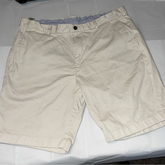 2/$35 Brooks Brothers men’s 40 Waist Khaki Flat Front Chino Shorts 10” Golf - Picture 1 of 9